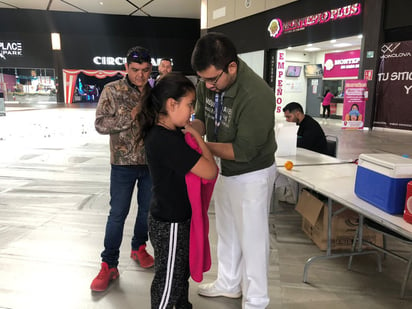 Infantes vacunados contra el Coronavirus  en paseo Monclova