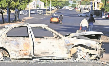 Descartan que grupos criminales estén detrás de autos incendiados en Culiacán