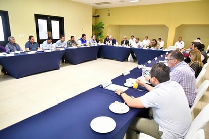 Alcalde de Monclova encabeza la sesión del consejo del SIMAS