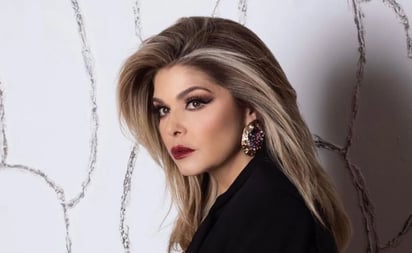 Itatí Cantoral lució las uñas gelish rosas que causan furor esta temporada