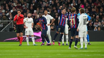 Barcelona saca el orgullo y vence al Real Madrid 