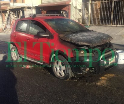 Bomberos exhorta a los conductores cuidarse de los incendios en vehículos