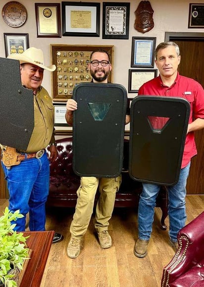 Sheriff recibe escudos balísticos