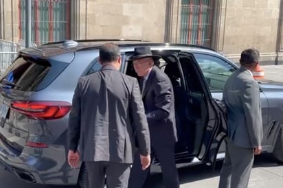 Llega Ken Salazar a Palacio Nacional para reunión con AMLO tras secuestro de estadounidenses en Matamoros