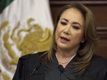 Suspenden indefinidamente estudio de amparo por supuesto plagio de tesis de ministra Yasmín Esquivel