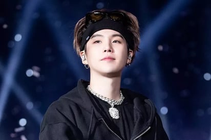 ¿Con qué artistas ha cantado Suga de BTS?