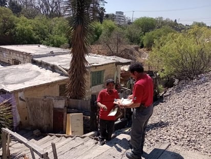 Familias alertadas por vivir en zonas de riesgo ante corrientes de agua