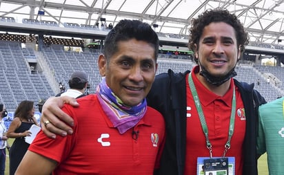 Jorge Campos supera a Guillermo Ochoa como mejor portero mexicano de la historia