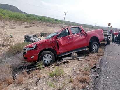 Un hombre sin vida y seis lesionados fue el saldo de una carambola en la carretera a Monclova