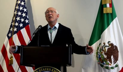 Uso del Ejército de EU en México no soluciona problema de cárteles: Ken Salazar