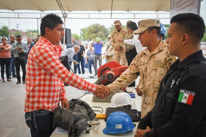 Sedena intercambia seguridad y paz en las calles de PN por armas