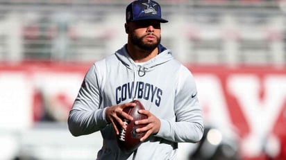 Cowboys restructuraron contratos de Dak Prescott y Zack Martin