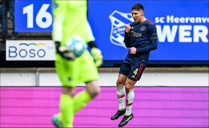 Edson Álvarez metió tremendo golazo en la victoria del Ajax sobre el Heerenveen