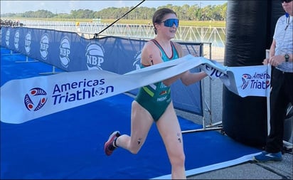 La mexicana Jimena de la Peña se llevó la medalla de oro en el Campeonato Panamericano Junior de Triatlón