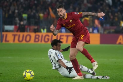 ¡Duro revés! Roma cayó con Sassuolo y salió de los puestos de Champions League