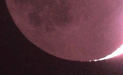 Captan en video momento en que meteorito choca contra la luna