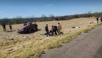 Mueren 4 paisanos en 'carreterazo'; dos eran niños