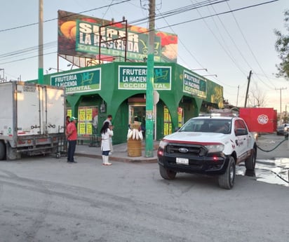 Deposito se incendia y fuego se propaga a frutería de la colonia Occidental de Frontera 