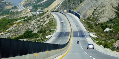 Con Tesla no se dará a basto la carretera libre a Monterrey