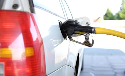 México vende la sexta gasolina más cara de América Latina