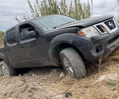 Mujer sufre salida de camino en Fresnillo