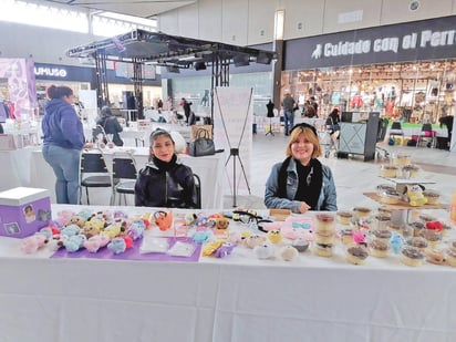 Más de 80 expositoras fueron a la Feria de la Mujer Emprendedora