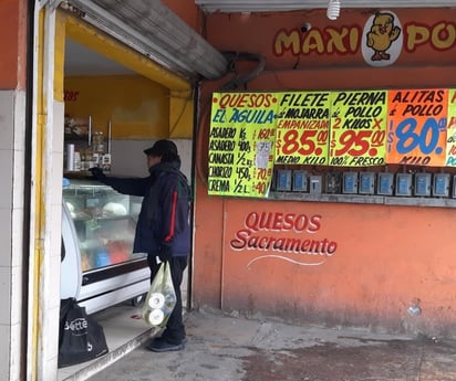 Comerciantes locales se temen incremento de precio en pollo