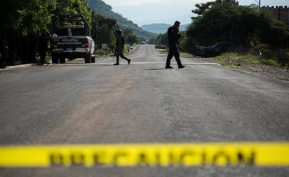 Convoy del CJNG irrumpe en comunidades de Michoacán, tras operativo de fuerzas federales y estatales: Tras el patrullaje de las autoridades, inmediatamente el grupo armado irrumpió con varias camionetas, entre ellas blindadas