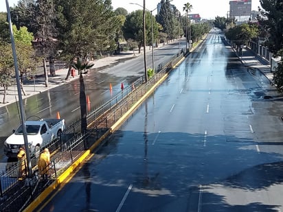 Se tiran cientos de litros de agua por daño en tuberías