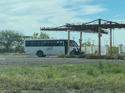 Autobús de ODEL cae del puente Nava - Morelos