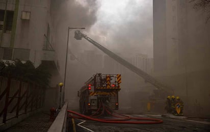 En Hong Kong incendio obliga a evacuar a 3 mil 400 personas 