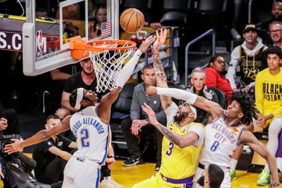 Zancada gigante de los Lakers