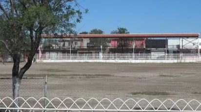 Campo de fútbol de la Macro Plaza tendrá pasto sintético 