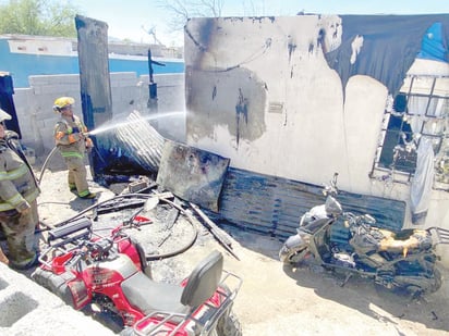 Familia atrapada en incendio de casa fue rescatada por vecina