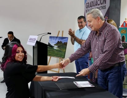 297 alumnos graduados en los Talleres DIF Saltillo