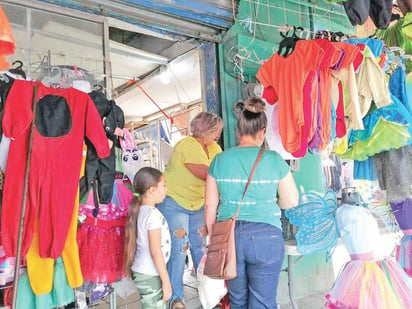 Comercios tienen precios variantes en sus ventas a pesar de las temporadas