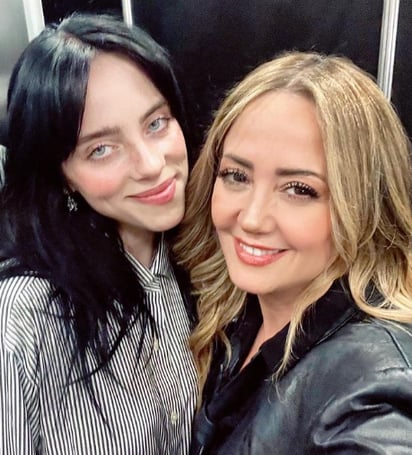 Andrea Legarreta presume foto con Billie Eilish y le llueve la envidia: El concierto de Billie Eilish fue cancelado debido a la lluvia, pero la conductora Andrea Legarreta si pudo verla de cerca