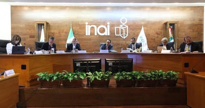 Senado deja inoperante al INAI, se van de vacaciones