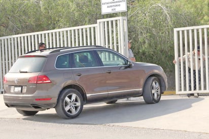 Accionistas habrían aceptado la renuncia de Ancira y Miechelsen 