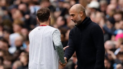 El alocado festejo de Pep Guardiola en el gol de Julián Álvarez desató una polémica en Inglaterra