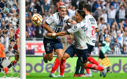 ¡Aplanadora! Rayados golea a Tijuana, que ni las manos metió: 4-0