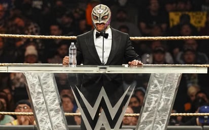 Rey Mysterio reveló que su esposa: 'Dejó su carrera para ayudarme económicamente'