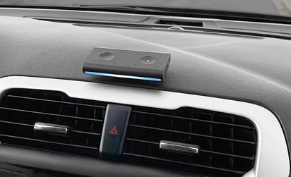 Echo Auto, el dispositivo de Amazon que convierte el carro en un asistente