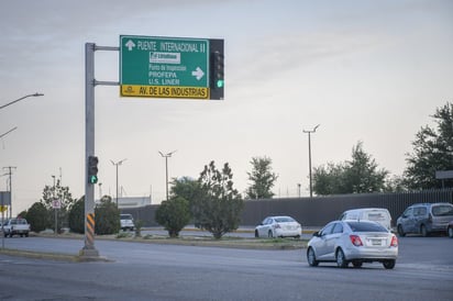 Semáforos sobre Boulevard V. Carranza trabajan de manera permanente