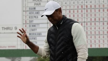 Tiger se retira del Masters por lesión en el pie