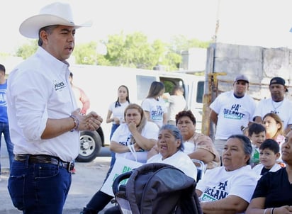 Paredes promueve el voto de los jóvenes 