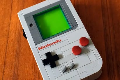 Con solo 364 piezas este usuario ha creado la versión definitiva de Lego de la Nintendo Game Boy