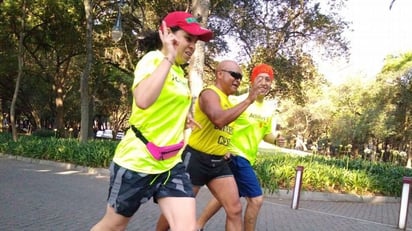 El corredor ciego Francisco Juárez apostó por el destino y cumplirá con su sueño de participar en el Maratón de Boston