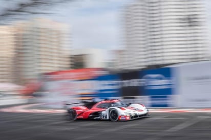 Kirkwood logra la pole en Long Beach y Pato O'Ward consigue el sexto lugar