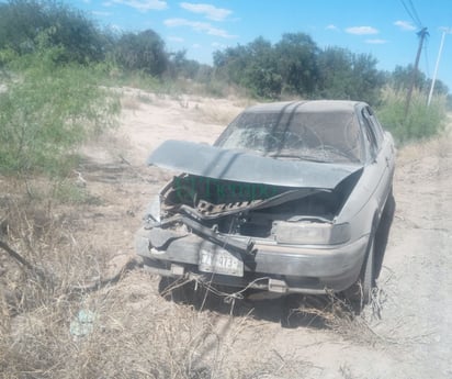 Madre e hijo sufren volcadura en Nadadores